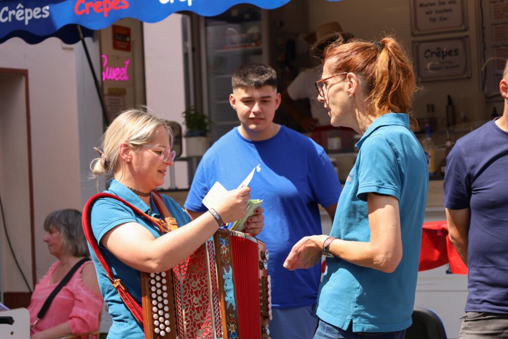 sommer-team-pflegeagentur24 Momemtaufnahmen des Sommerfestes